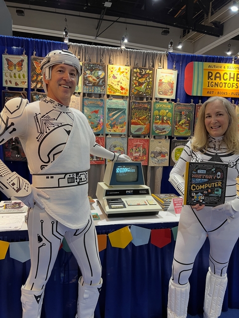 Rachel Ignotofsky had the coolest booth!
